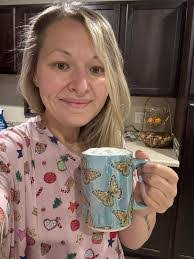 Carla Pelfrey's Instagram, Twitter & Facebook