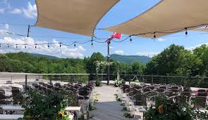 Rooftop Weddings Near Downtown Asheville In 2020 Asheville Wedding Venue Rooftop Wedding Venue Rooftop Wedding