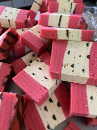 Edit what is manner adverb : Kek Lapis Strawberry Cheese Liza Kek Lapis Homemade Facebook
