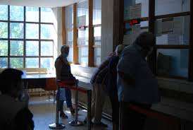 Ca să închei un astfel de contract cu casa de pensii trebuie să prezinți ● pentru ianuarie, venitul minim lunar asigurat înscris în contractul de asigurare socială va fi de 1.403. 30 De Persoane Din Olt Cu Dare De ManÄ Èi Au CumpÄrat Ani De Pensie CatÄ Vechime In MuncÄ A CumpÄrat Un Oltean Gazeta Oltului