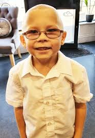 Schoolboy, 7, shaves hair so his friend with cancer can "both be bald  together"