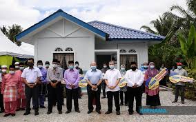 ( menggunakan data pada rajah 1 ( b ), kirakan peratus oksigen didalam kelalang gas itu ). Bernama Lzs Channels Rm882 815 To Build 10 Homes For Asnaf In Kuala Selangor