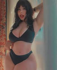 venomous dolly on Threads