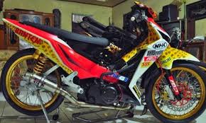 Penggila modif indonesia, mau ikut kontes modifikasi motor, loe harus cari ide yang pas. Modifikasi Supra X 125 Road Race Mobil Baru Motor Mobil Mobil