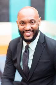 Crownology Fashion Company