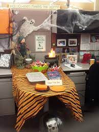 Get creative with a fun halloween office door. Top 15 Office Halloween Themes And Decorating Ideas Happy Halloween Day Office Halloween Decorations Office Halloween Themes Halloween Cubicle