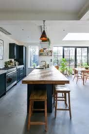 Un Cottage A L Anglaise Planete Deco A Homes World Interieur Moderne De Cuisine Salle A Manger Salon Cuisine Interieur De Cuisine