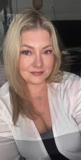 Christy Herbert's Instagram, Twitter & Facebook