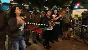 Mi comentario en c5n sobre el asesinato del joven mapuche camilo catrillanca en #chile. Masivo Velorio De Joven Mapuche Asesinado Por Policia De Chile Noticias Telesur