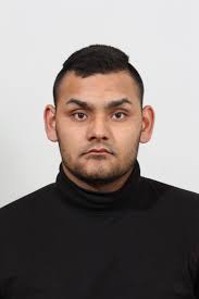 Politiet efterlyser 25-årige Silas: Mistænkt for frihedsberøvelse