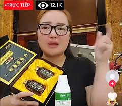 Chuỗi bê bối của 'Dược phẩm Hoàng Hường' trước khi bị bắt