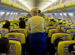 Come effettuare il cambio volo ryanair e la modifica dei nomi dei passeggeri. Ryanair Hostess Obbligate A Vendere Quasi Obbligatoriamente Di Tutto Caffeina Magazine