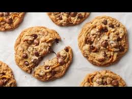 What kind of chips are in kitchen sink cookies? Copycat Panera Kitchen Sink Cookies Youtube