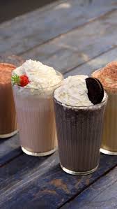 Milkshake En 4 Facons Recette Recette Recette Milk Shake Recette Recettes De Cuisine