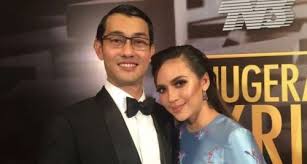 Malah, adik beliau sendiri fadzil zahari juga terkejut mendengar berita abangnya mengamuk dan menimbulkan kekacauan kerana itu bukanlah sikap sebenar farid. Diana Danielle Terkejut Farid Kamil Ditahan Polis Enggan Beri Sebarang Komen