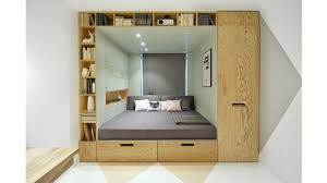 Untuk menata kamar tidur bak hotel, pilihlah dominasi warna putih untuk sprei, sarung bantal, dan selimut. 5 Cara Menata Ruangan Kamar Tidur Agar Menjadi Luas Dekor Rumah
