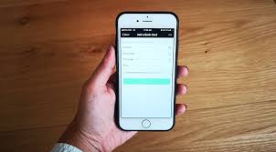 Wechat pay is now available in malaysia, and that means you can send money to other wechat users, and shop online or in stores, without needing to carry your wallet or bank cards. Malaysians Can Now Link Their Hong Leong Debit Cards To Wechat Pay