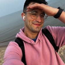 Will Briston's Instagram, Twitter & Facebook