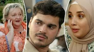 Robin Stenberg och Ali Kabiri ryker ihop med Ewonne Eneroth