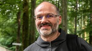 Missionsbenediktiner Adelrich Staub war Pater im grössten Slum von Nairobi 