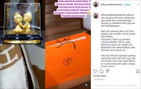 Walaupun kaum lelaki kurang cerewet berbanding wanita, untuk mencari hadiah yang sesuai bagi si jejaka agak susah. Tak Kalah Sultan Dari Idola Fans Hadiahkan Selimut Rp26 Juta Untuk Aurel