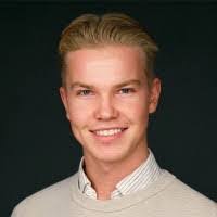 Kacey Holton's Instagram, Twitter & Facebook