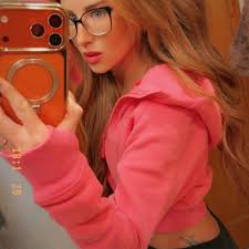 Hey everyone this is my first time posting I recently received a diagnosis  of autism earlier this year now I'm trying to navigate the world of autism  with my 1 year old