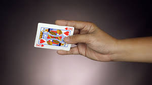 As soon as this hand screens the cigarette, you allow the thumb, the middle finger is going to pull in and it pivots around the thumb like this. How To Do A Back Palm Vanish 13 Steps With Pictures Wikihow