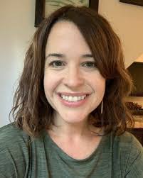 Courtney Pelle's Instagram, Twitter & Facebook