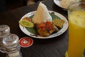Put some salt and pepper into a petri dish, and put on the lid. Selalu Diperbarui Menu Bangi Kopi Sudirman