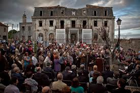 List of famous people from portugal, including photos when available.the people below are listed by their popularity, so the most recognizable names are at the top of the list. In Portugal A Protector Of A People Is Honored The New York Times