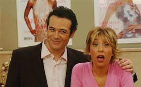 Levent üzümcü, 6 temmuz 1972 tarihinde i̇zmir'de doğmuştur. Avrupa Yakasi Asli Is Asking Cem To Go Out Tv Episode 2004 Imdb