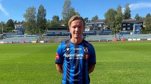 Tenn lys, skriv hilsen på våre minnesider. Mwmppxkmeweulm