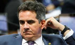 Integrante da ala governista, nogueira tenta colocar estados e municípios sob os holofotes da cpi e, assim, diminuir o desgaste do governo bolsonaro. Aliado De Bolsonaro Ciro Nogueira Votou A Favor De Renan Politica Estado De Minas
