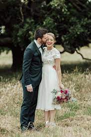 This Adorable Bride Went For Simple And Casual Wedding Style For Her Morning Wedding Image By Chelsea Abril Photograph Brunch Wedding Morning Wedding Wedding