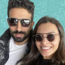 شاركت نجمة مواقع التواصل الإجتماعي الكويتية، الدكتورة خلود عبر صفحتها الخاصّة صور من أحدث جلسة تصوير خضعت لها برفقة إبنتها الكبرى، وخطفتها الأنظار ÙƒØ§Ø±Ù…Ù† Ø³Ù„ÙŠÙ…Ø§Ù† ÙˆØ²ÙˆØ¬Ù‡Ø§ ÙˆÙ…Ø§Ø°Ø§ ÙŠÙ‚ÙˆÙ„ Ø§Ù„Ø¹Ù„Ù… Ø¹Ù† Ø§Ù„Ø²ÙˆØ¬ Ø§Ù„Ø¯Ø§Ø¹Ù… ØµÙˆØ± Ø§Ø®Ø¨Ø§Ø± Ø§Ù„ÙÙ†