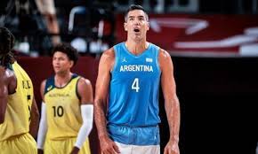 743 g, 12.0 ppg, 6.7 rpg, 1.6 apg (full record) more bio info 53xfekt7wj69wm