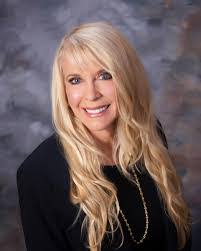 Nancy Brisendine's Instagram, Twitter & Facebook