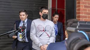 When the pair reached a landing pusey put a noose. Eiqg5sy11g Vum