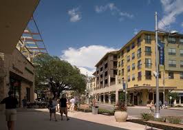 The Domain Austin Tx One Of My Favorite Places To Shop They Have The Best Stores Here Almost Like Being Favorite Places Austin Apartment Austin Shopping