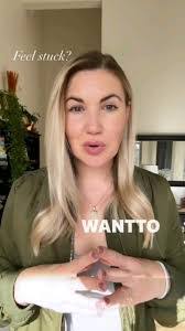 Deanna Dewitt's Instagram, Twitter & Facebook