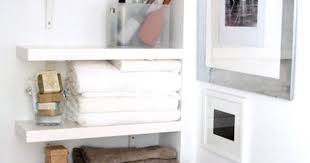 Deco 5 Projets Diy Pour Une Petite Salle De Bain Decoration Salle De Bain Decoration Salle Rangement Salle De Bain