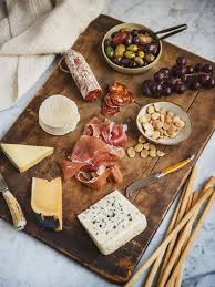 Hora Del Aperitivo Nos Gusta Este Picoteo Aperitivos Picoteos Gourmet Platos De Queso