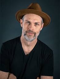 Kevin Bott's Instagram, Twitter & Facebook