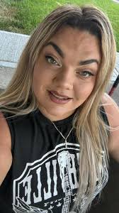 Je cherche un célébrant ou célébrante pour mon mariage à St-lin-laurentide  le 5 juil 2025. Nous avions prévue avoir quelqu'un de notre famille mais  finalement les plans sont tombés à l'eau. Nous