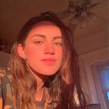 Emily Rye (@rye_emily)