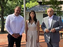 A hírt szentkirályi alexandra kormányszóvivő jelentette be a közösségi oldalán. Indul A Strandfejlesztesi Program Negyedik Uteme