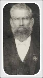 Mandy Ledbetter's Instagram, Twitter & Facebook