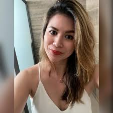 𝗠𝗮𝗻𝘆 𝗰𝗼𝘂𝗽𝗹𝗲𝘀 𝗱𝗿𝗶𝗳𝘁 𝗮𝗽𝗮𝗿𝘁 𝗮𝗳𝘁𝗲𝗿 𝗵𝗮𝘃𝗶𝗻𝗴  𝗰𝗵𝗶𝗹𝗱𝗿𝗲𝗻. Not because the love fades, but because the struggles go  unseen. Pregnancy and postpartum transform a mother; physically, mentally,  and emotionally. Yet, her ...