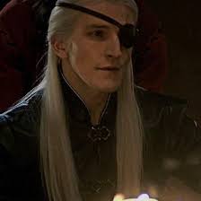 ❄️❄️ (@diaemond__)